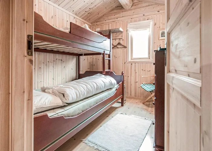 5 Bedroom Gorgeous In Engerdal *